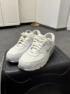 Nike Air Max 90