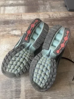 Nike Air Max Dn clay green/schwarz Größe 44,5