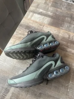 Nike Air Max Dn clay green/schwarz Größe 44,5