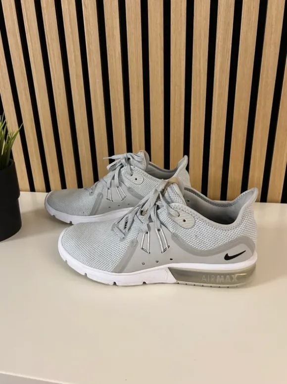 Nike Air Max Sneaker Turnschuhe Gr. 41