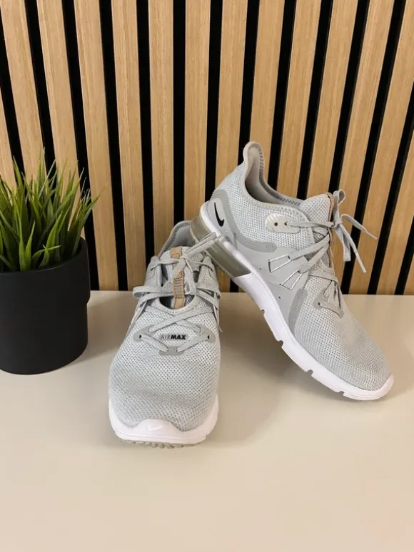 Nike Air Max Sneaker Turnschuhe Gr. 41