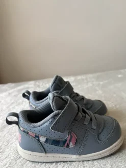 Nike Court Borough Low TDV sneakers Maat 23.5 In zeer goede staat.