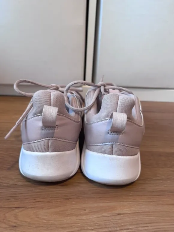 Nike Damen Sportschuhe