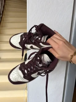 Nike dunk high Bordeaux