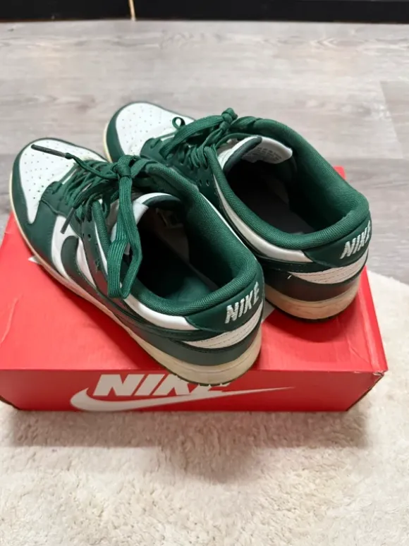 Nike Dunk Low Michigan State - Größe 44,5