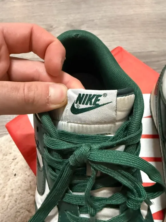Nike Dunk Low Michigan State - Größe 44,5
