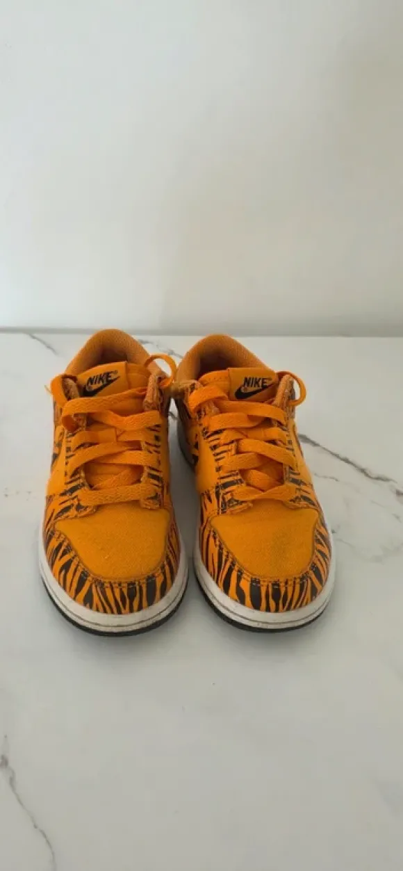 Nike Dunk Low Next Nature Tiger Stripes Kinder Sneaker EU 28,5