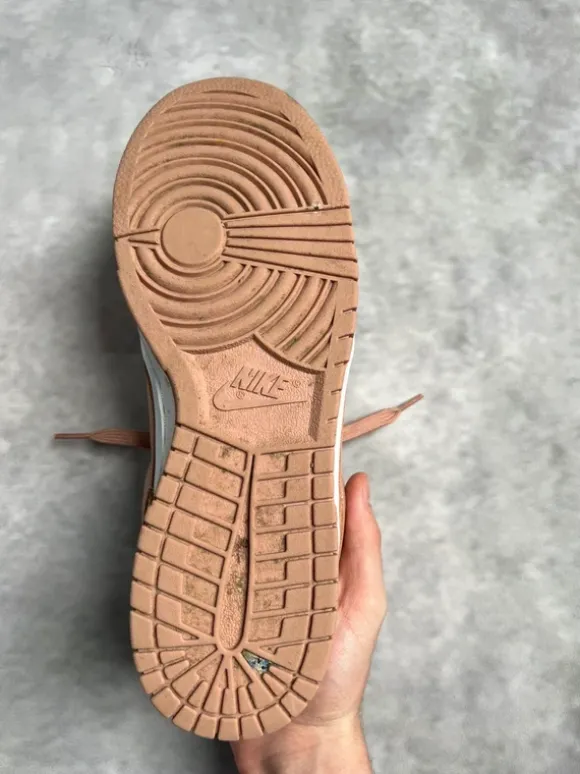 Nike dunk low rosé