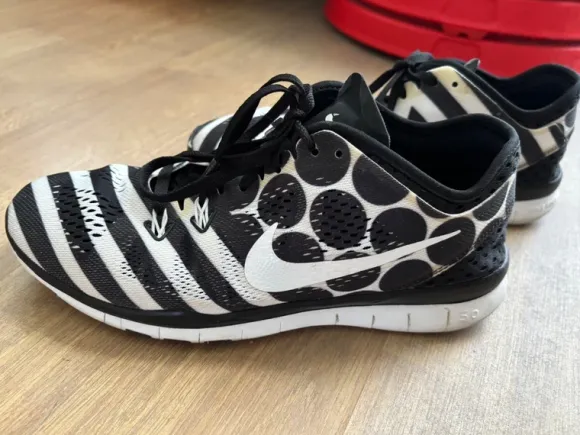 Nike Free 5.0 – auffälliges Design & top Zustand