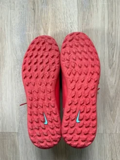 Nike Fußballschuhe Größe 42