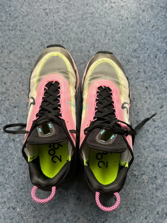 Nike hardloopschoenen maat 39