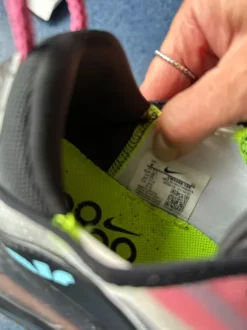 Nike hardloopschoenen maat 39