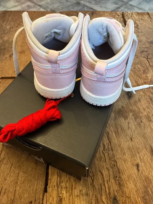 Nike Jordan 1 Größe 26