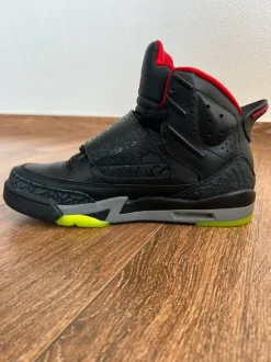 Nike Jordan Son of Mars 