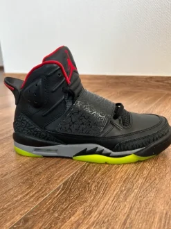 Nike Jordan Son of Mars 