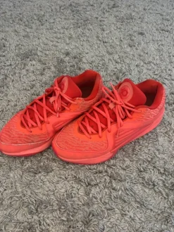 Nike KD 16