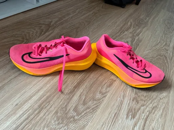 Nike Laufschuhe Gr. 41 Pink/Gelb - Ideal fürs Joggen