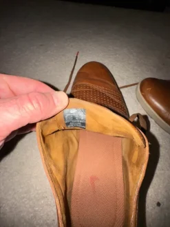 Nike Lederschuh braun