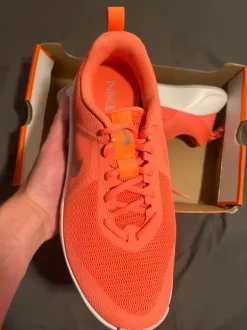 Nike MC Trainer 3 Wild Mango - 42.5