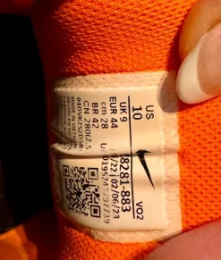 Nike Metcon Sportschuhe Gr. 44 in leuchtendem Orange