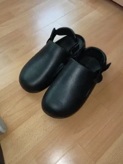 Nike mules in schwarz