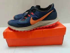 Nike Pegasus mt 12 (46)Mt 46 (valt als 45 want dat is mijn maat)Kleur: blauw en oranje