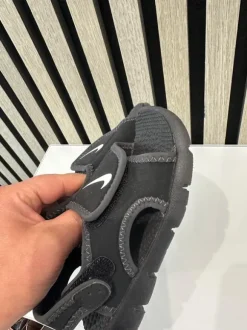 Nike Sandalen