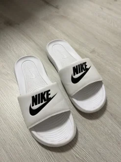 Nike Schlappen