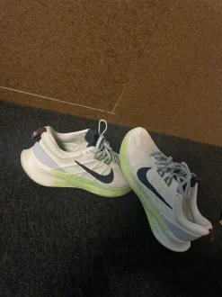 Nike schoenen maat 40