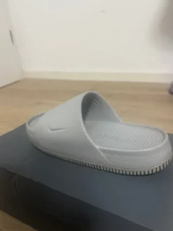 Nike Schuhe 41