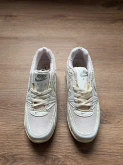 Nike shoes pink white cream