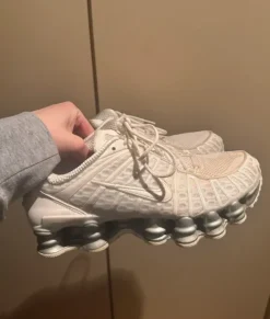 Nike Shox | Sail