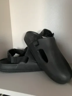 Nike Slides 42