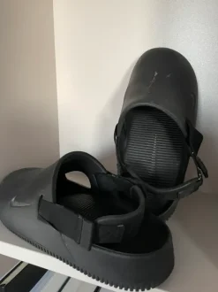 Nike Slides 42