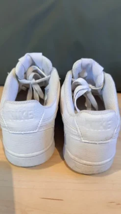 Nike Sneaker