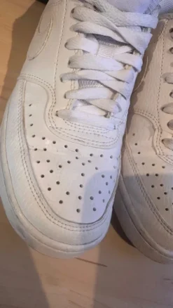 Nike Sneaker