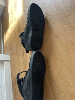 Nike Sneakers 40 schwarz