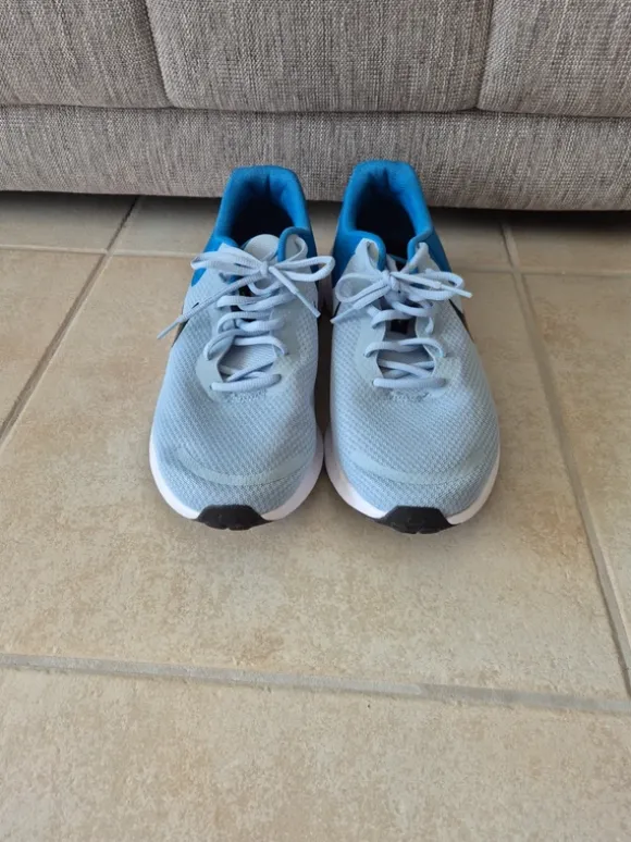 Nike Sportschuhe 46