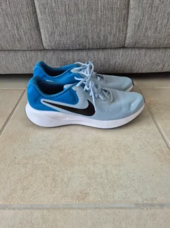 Nike Sportschuhe 46