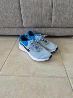 Nike Sportschuhe 46
