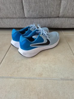 Nike Sportschuhe 46