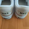 Nike Sportschuhe Turnschuhe weiß Gr. 44