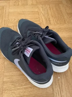 Nike Star Runner