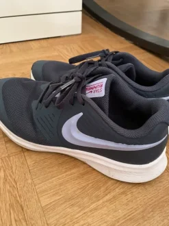 Nike Star Runner