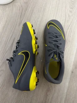 Nike Stollenschuhe