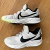 Nike Turnschuhe Gr. 29,5 weiß Sneaker