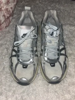 Nike V2K Run Weiß Silber Grau EU 41