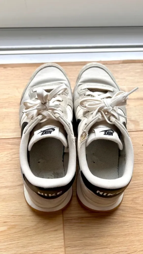 Nike Womens Internationalist