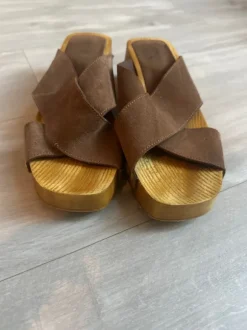 Notre V sandaaltjes mt 40