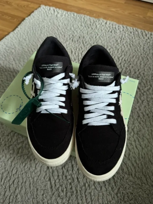 Off White 39